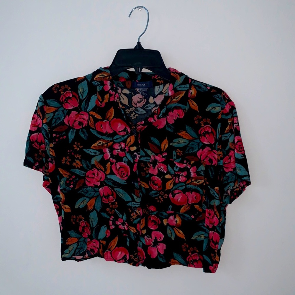 Short sleeve floral button up- Medium